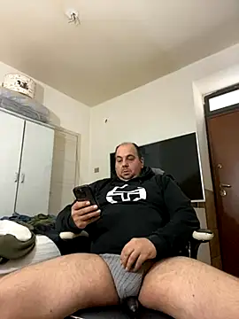 Snapshot of Roma84000 chatting on 11.09.25 Roma84000 online show from 11.09.25