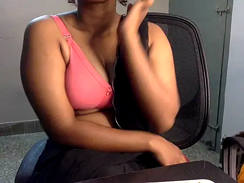 Hot-Honey20 online show from 10.17.25