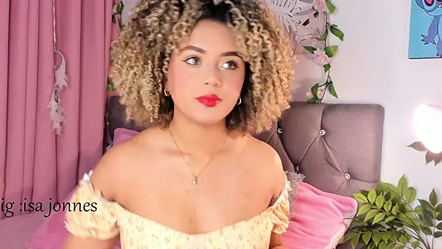 Snapshot of isajonnes18 chatting on 02.08.26 isajonnes18 online show from 02.08.26