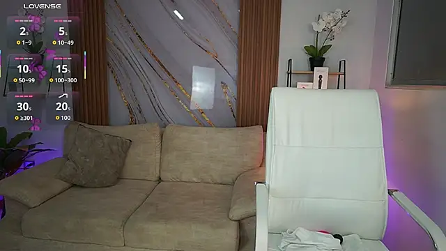 MilaCrave online show from 10.07.25