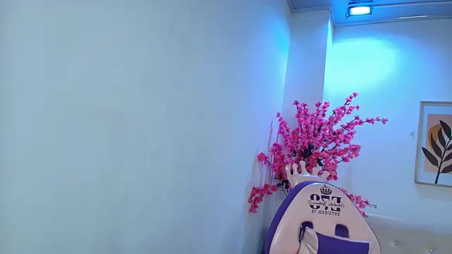 Snapshot of Anie_johnson chatting on 10.23.25 Anie johnson online show from 10.23.25