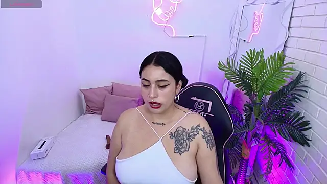 Snapshot of Darling_tay chatting on 09.22.25 Darling tay online show from 09.22.25