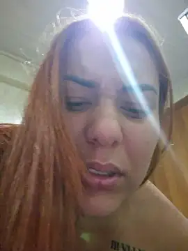 Snapshot of RuivaMisteriosa3 chatting on 12.13.25 RuivaMisteriosa3 online show from 12.13.25