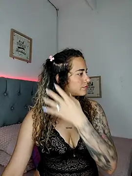 Miss-Melina online show from 10.26.25