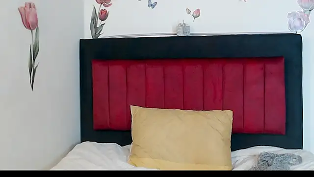 angelyxs online show from 12.03.25