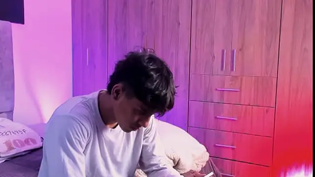 ZYZZ1312 online show from 10.15.25