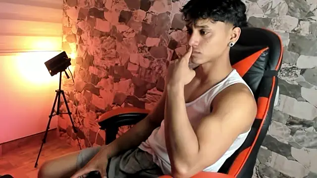 Snapshot of ZYZZ1312 chatting on 06.25.26 ZYZZ1312 online show from 06.25.26