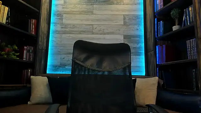 Donovan Desmond online show from 09.24.25