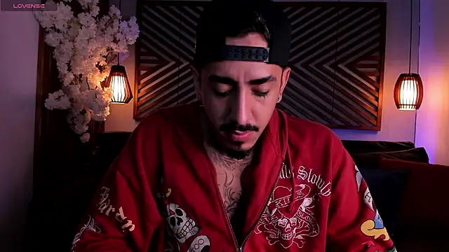 Donovan Desmond online show from 03.12.26