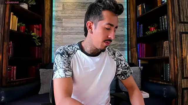 Donovan Desmond online show from 04.14.26