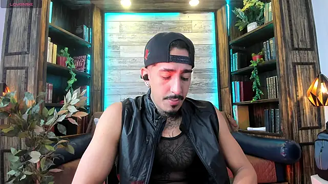 Donovan Desmond online show from 06.03.26