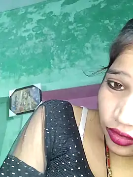 Sapna Love143 online show from 10.13.25
