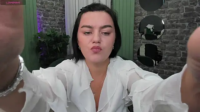 moodberry online show from 10.22.25