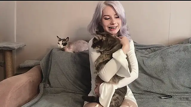 snowy lisa online show from 11.15.25