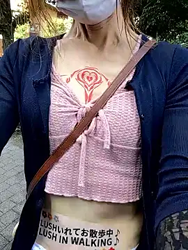 pink-mai online show from 09.10.25