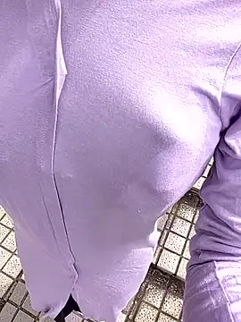 pink-mai online show from 04.19.26