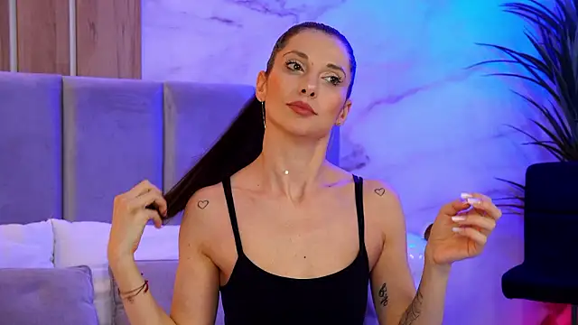 EllyLynn online show from 02.21.26