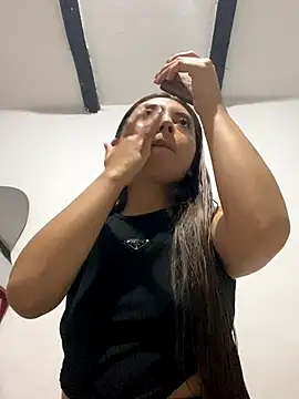 Sara-cooper2 online show from 10.29.25