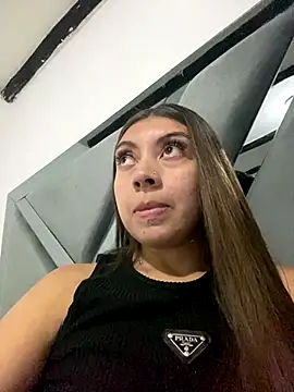 Sara-cooper2 online show from 01.05.26