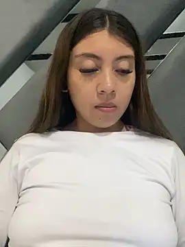 Sara-cooper2 online show from 02.11.26