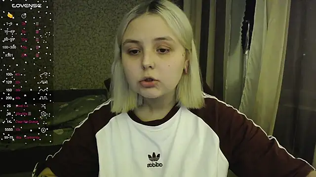 Snapshot of vendymories chatting on 11.07.25 vendymories online show from 11.07.25