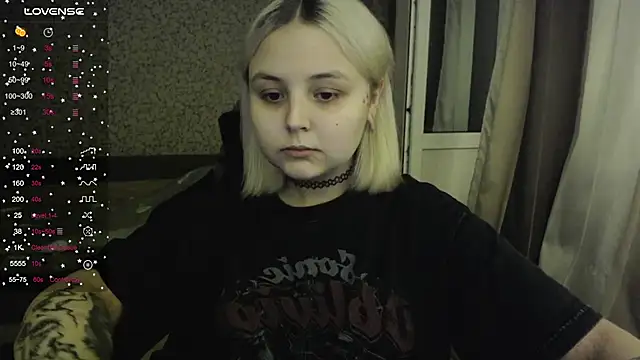 Snapshot of vendymories chatting on 11.08.25 vendymories online show from 11.08.25