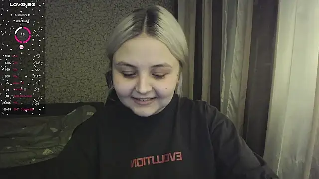 Snapshot of vendymories chatting on 11.14.25 vendymories online show from 11.14.25