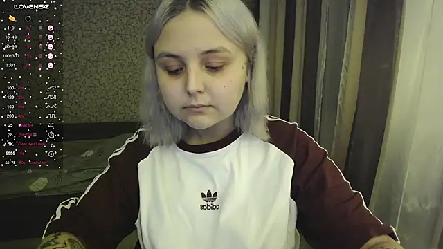 Snapshot of vendymories chatting on 11.15.25 vendymories online show from 11.15.25