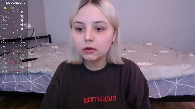 Snapshot of vendymories chatting on 12.16.25 vendymories online show from 12.16.25