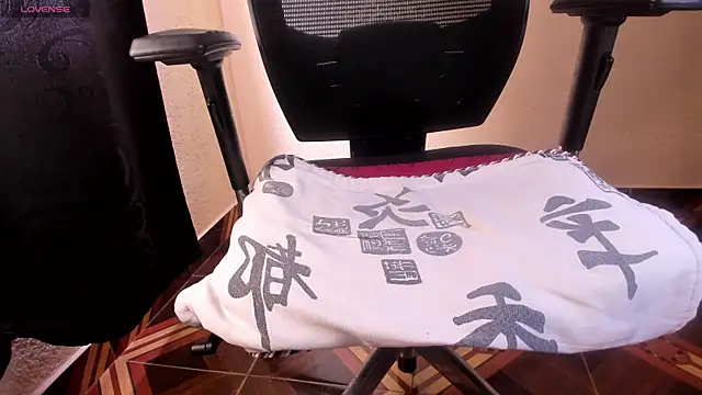 Snapshot of kaifas_dirty chatting on 04.23.26 kaifas dirty online show from 04.23.26