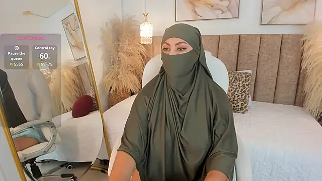 azza   online show from 09.13.25