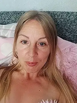 LunaSugarX online show from 09.21.25