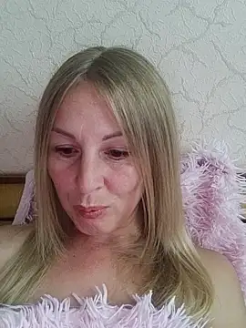 LunaSugarX online show from 10.04.25