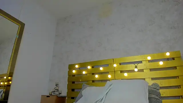 bonnie sm online show from 11.23.25