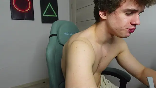 Snapshot of Ricky_Becko chatting on 10.06.25 Ricky Becko online show from 10.06.25