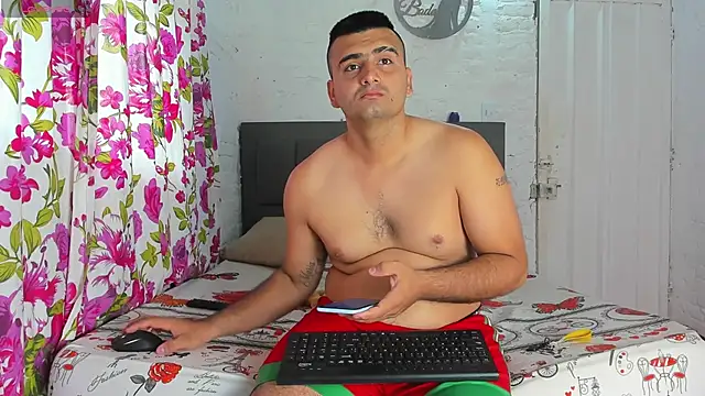 Snapshot of fire_lovex chatting on 11.19.25 fire lovex online show from 11.19.25