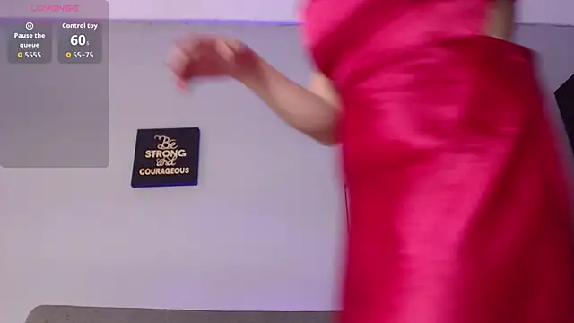 Snapshot of elizabethboltXXX chatting on 11.05.25 elizabethboltXXX online show from 11.05.25