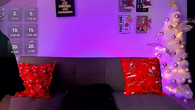 Snapshot of elizabethboltXXX chatting on 12.17.25 elizabethboltXXX online show from 12.17.25