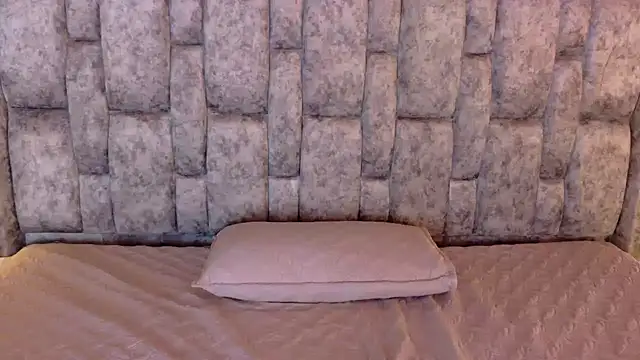 Snapshot of Lizbeth_Rouse chatting on 01.09.26 Lizbeth Rouse online show from 01.09.26