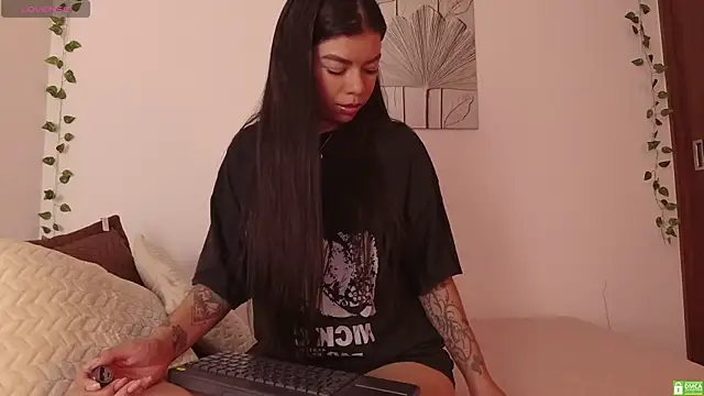 swt helen online show from 04.15.26