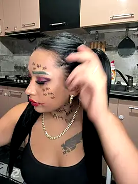 JaneetDeea online show from 10.29.25