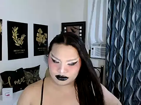 TSbrianaHugeCock online show from 12.22.25