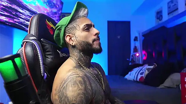 logan hugh8 online show from 01.31.26