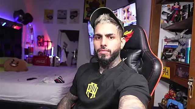 logan hugh8 online show from 03.19.26