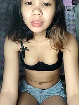 Snapshot of Sexxie_Ella22 chatting on 10.26.25 Sexxie Ella22 online show from 10.26.25