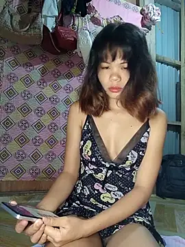 Snapshot of Sexxie_Ella22 chatting on 10.29.25 Sexxie Ella22 online show from 10.29.25