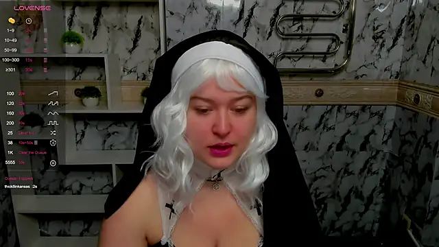 HelenHartt online show from 10.28.25