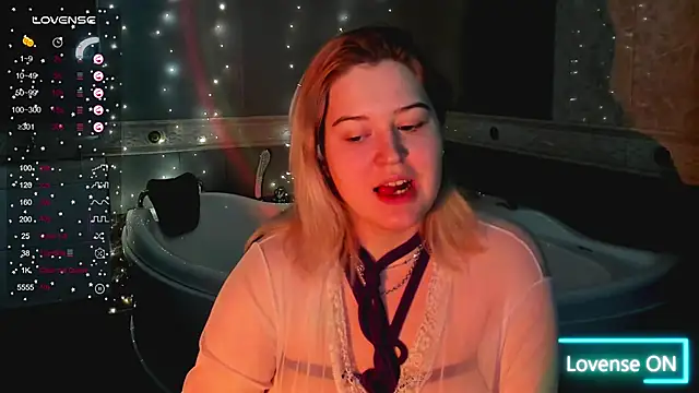 Snapshot of HelenHartt chatting on 02.06.26 HelenHartt online show from 02.06.26