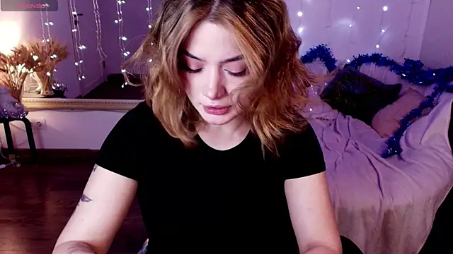 Dark Moni online show from 12.14.25