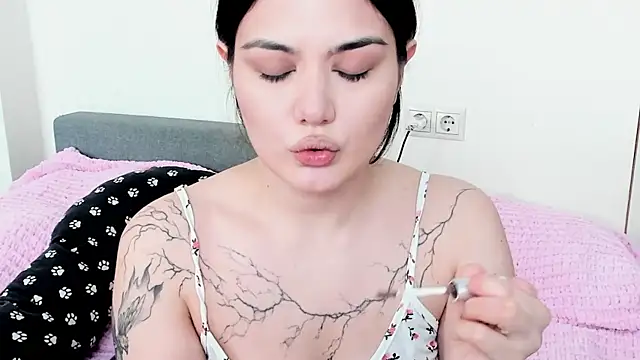 Dark Moni online show from 04.18.26